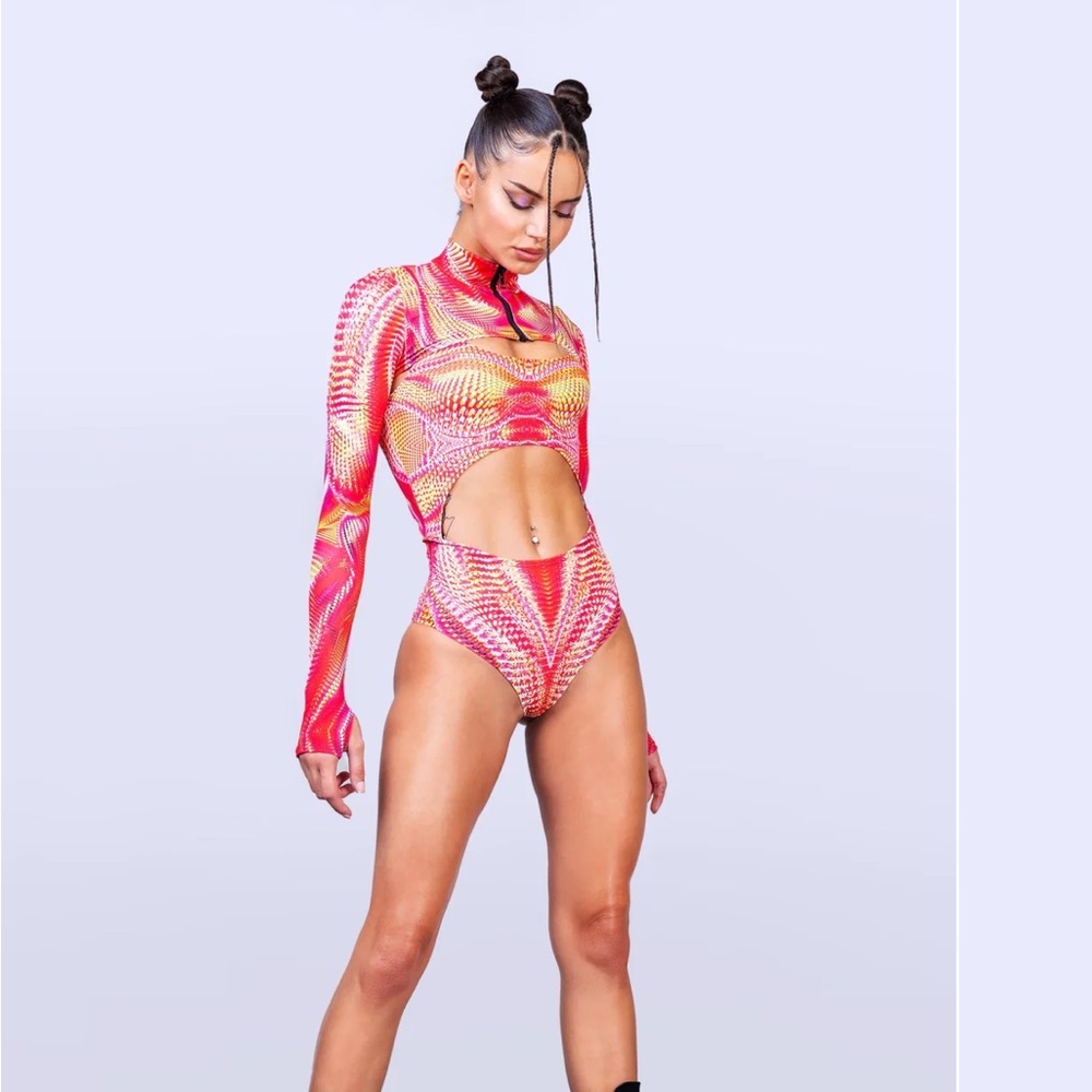 Badinka 2-Piece Shrug Bodysuit Set - Picture 3 of 3